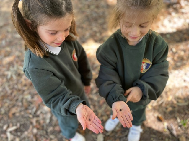 KINDER - VISIT BOTANICAL GARDEN